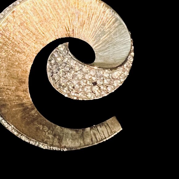 Vintage Crown Trifari Gold Tone And Clear Rhinestone Swirl Brooch (5170) - Picture 2 of 6